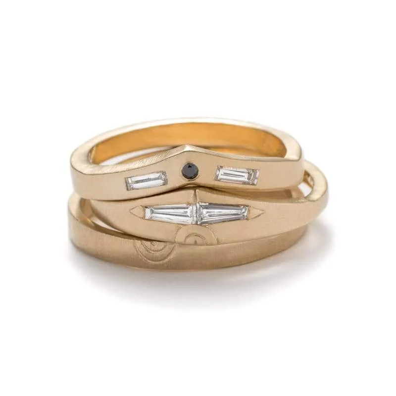 Amandi Unisex Wedding Band