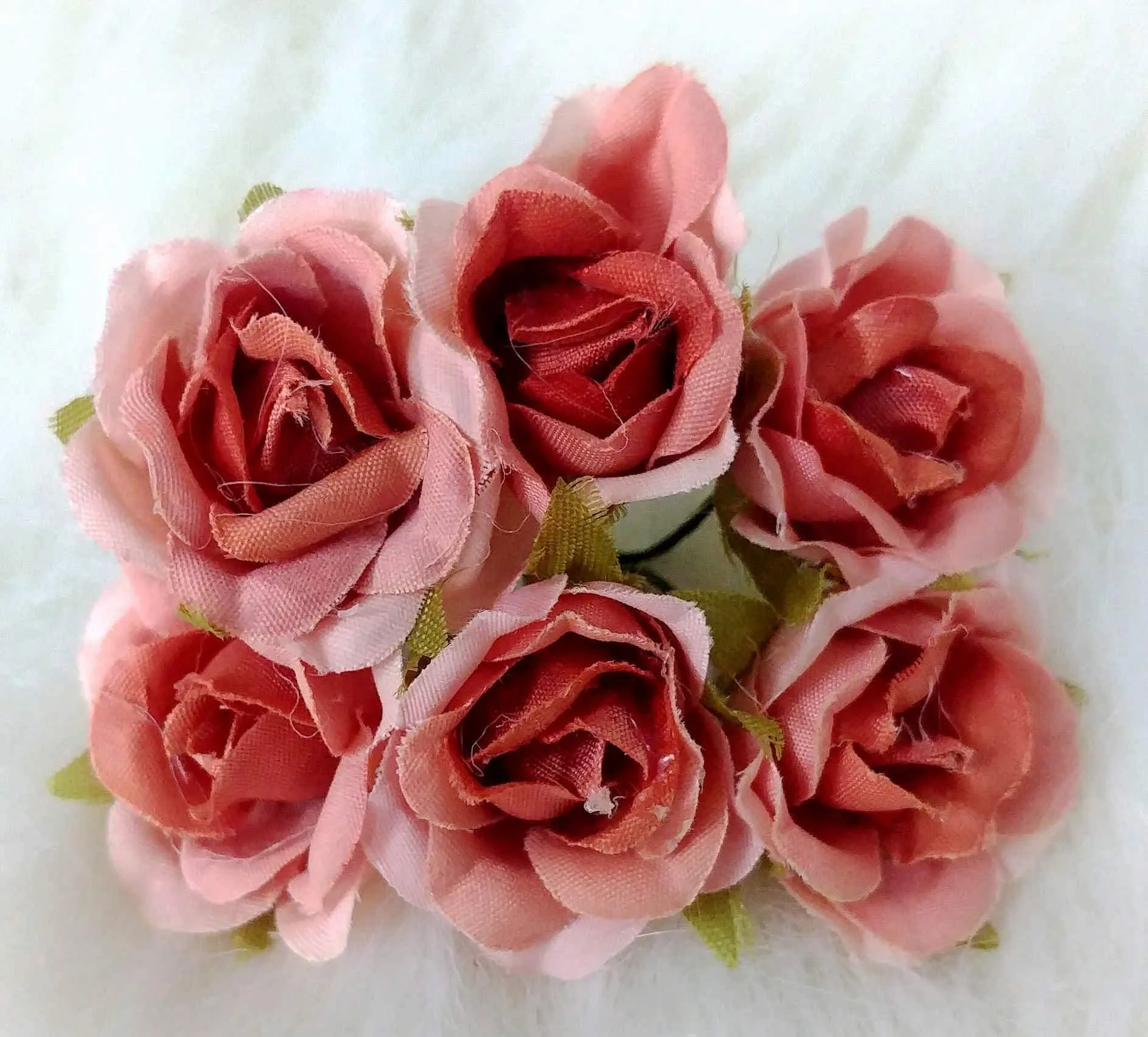 Artificial Carnations Fabric Flowers for Party Decor Gifts or Crafts - Design 1