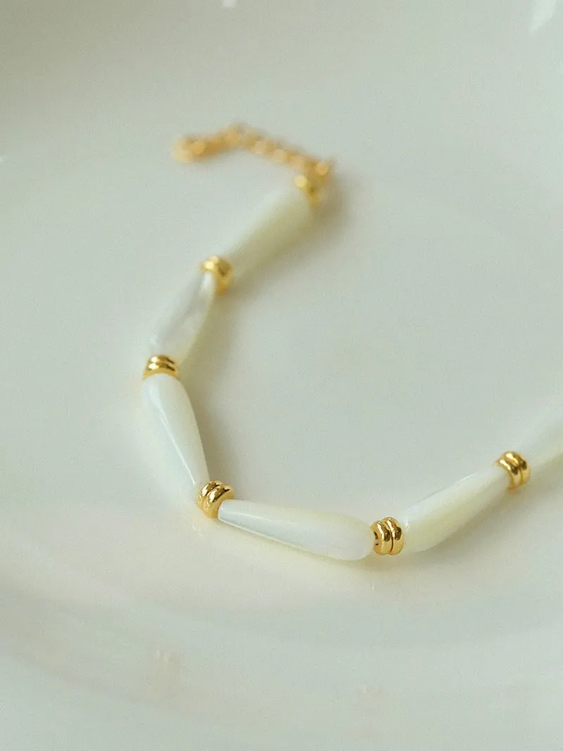 Artisanal White Mother-of-Pearl Beaded Bracelet