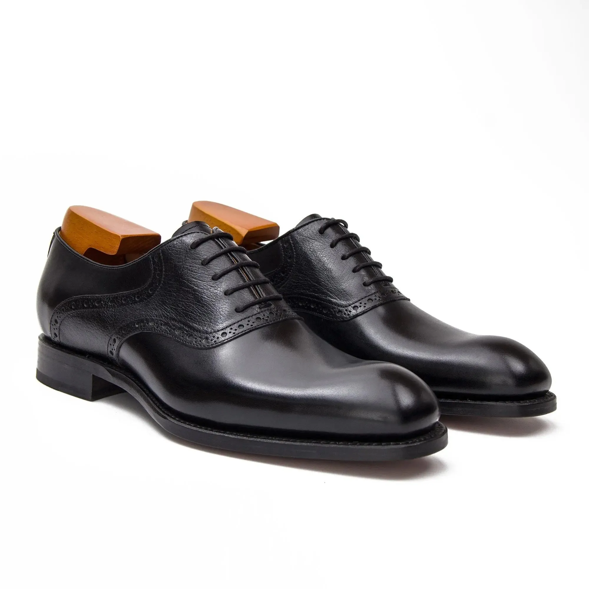 Goodyear Welted Oxford Shoes in Black Leather