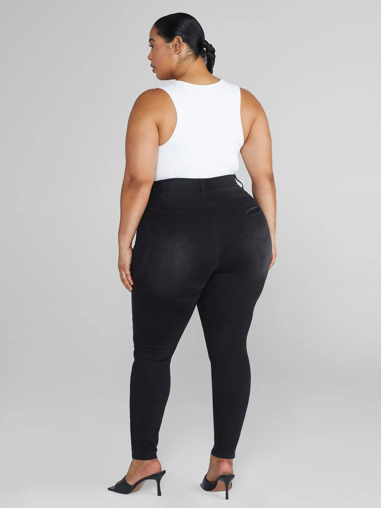 High Rise Curvy Fit Skinny Jeans in Black