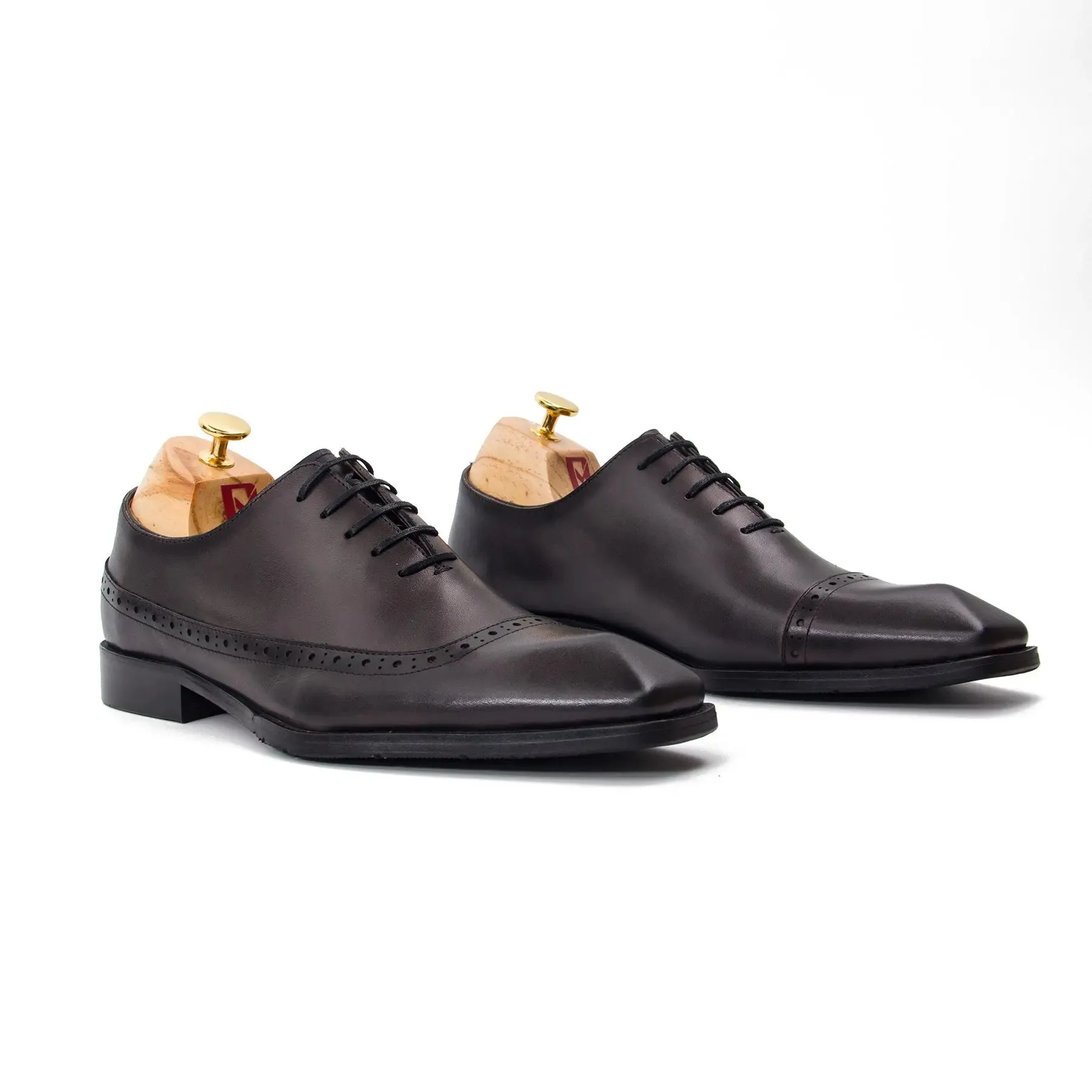 Oxford dress shoes for men