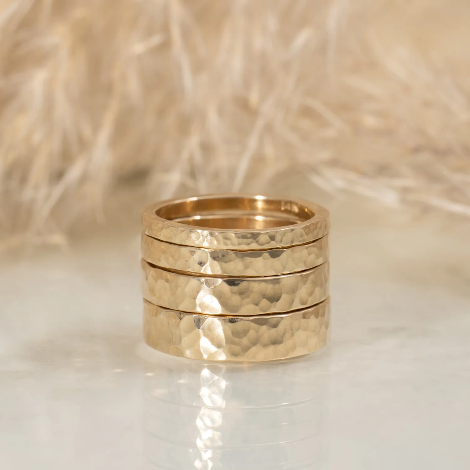 Pebble 4mm Gold Wedding Band