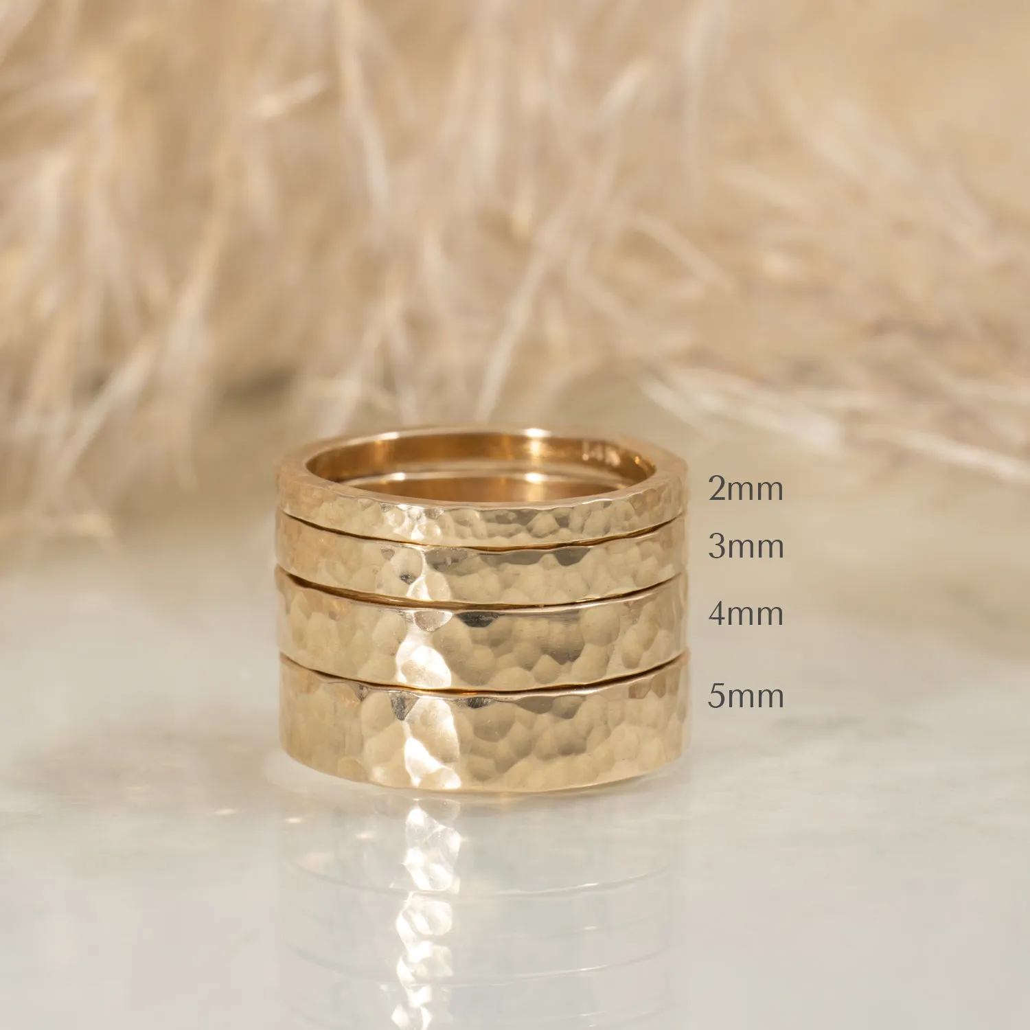 Pebble 4mm Gold Wedding Band